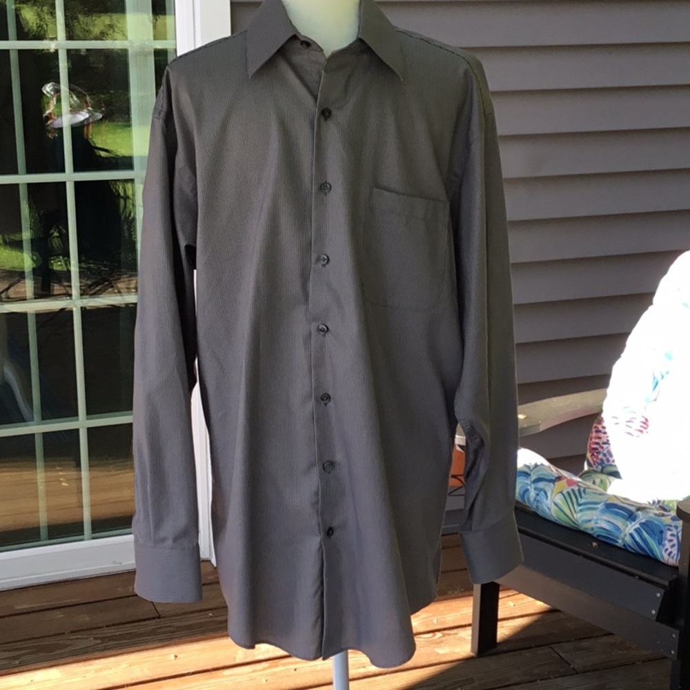 NWOT gray dress shirt